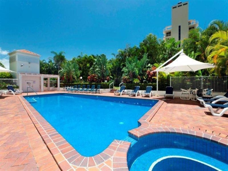 15 Breaker Street, Main Beach QLD 4217