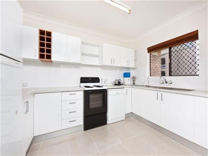 9 Old Burleigh Road, Surfers Paradise QLD 4217