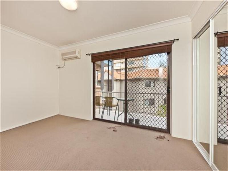 9 Old Burleigh Road, Surfers Paradise QLD 4217