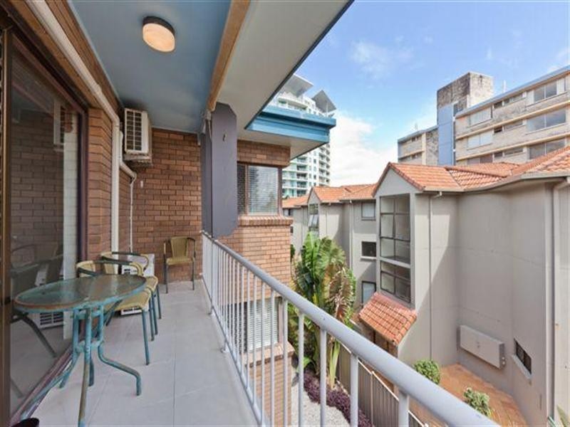 9 Old Burleigh Road, Surfers Paradise QLD 4217