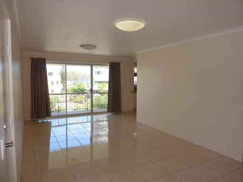 10 192 Ferny Avenue, Main Beach QLD 4217