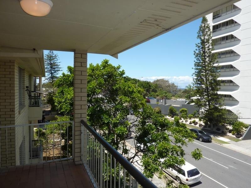 10 192 Ferny Avenue, Main Beach QLD 4217