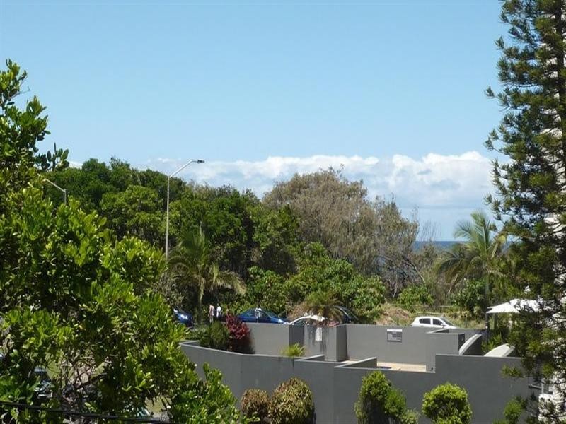 10 192 Ferny Avenue, Main Beach QLD 4217