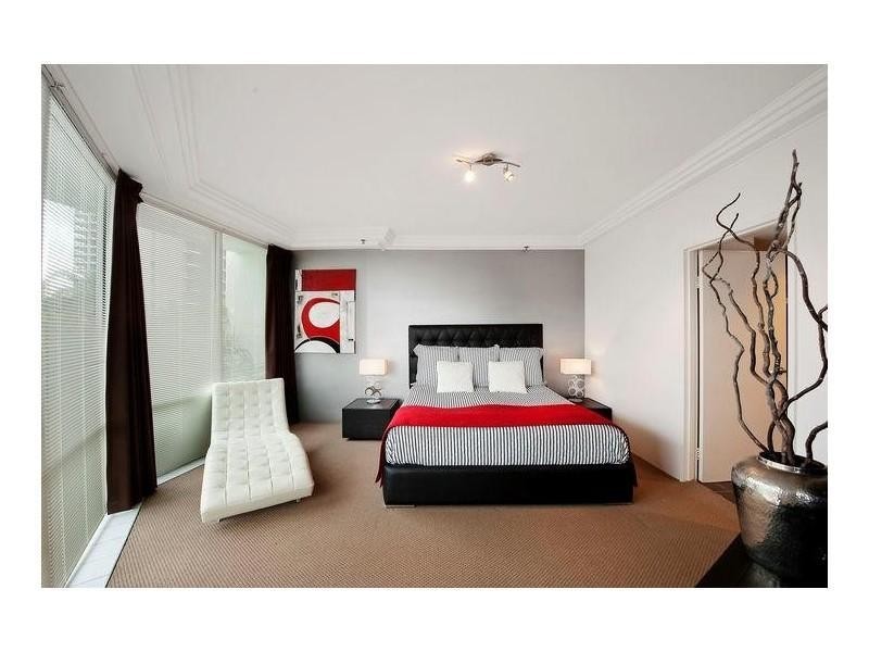 3 Tedder Avenue, Main Beach QLD 4217