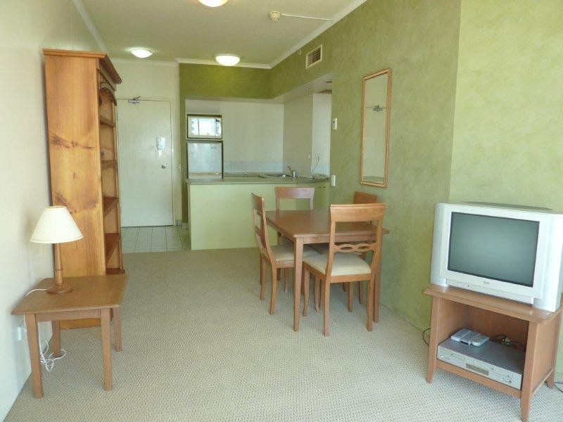 52 Pacific Street, Main Beach QLD 4217