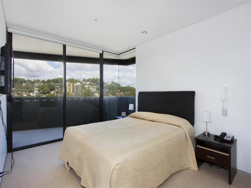 6 The Esplanade, Burleigh Heads QLD 4220