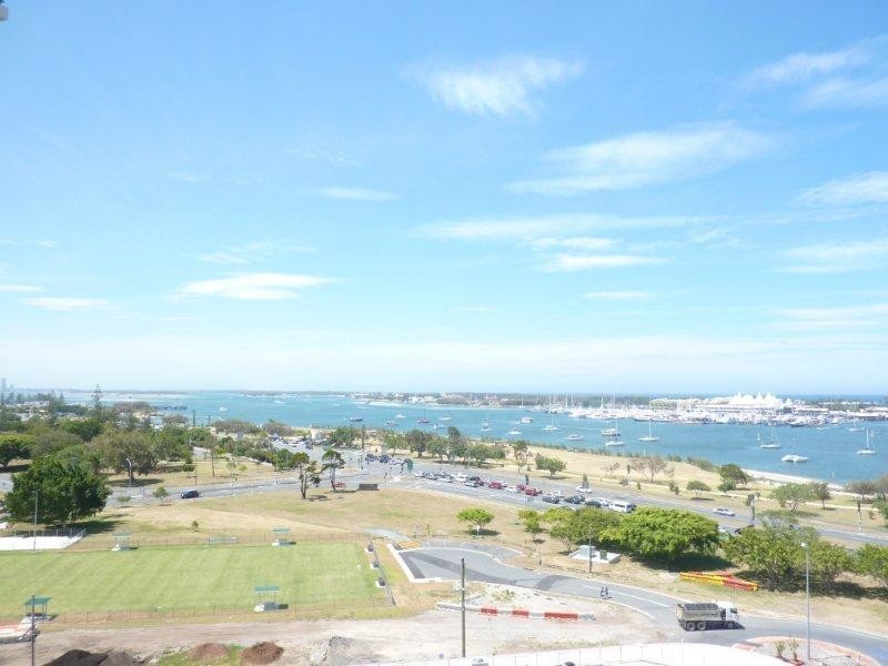 1 Como Crescent, Southport QLD 4215