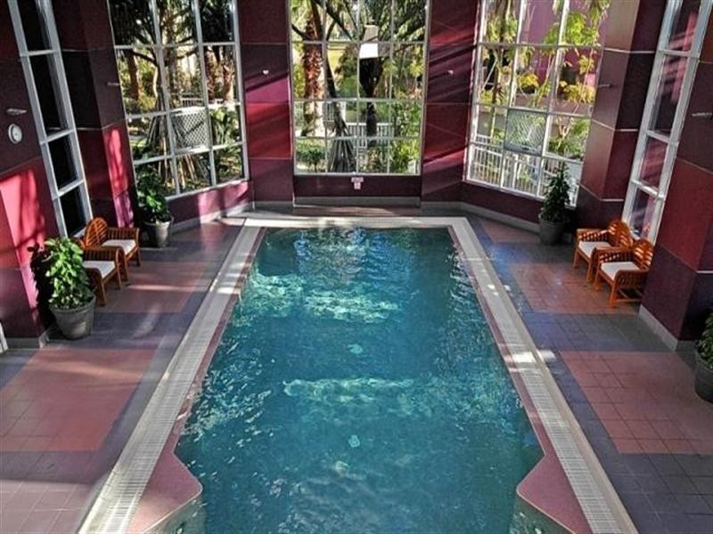 12 Commodore Drive, Surfers Paradise QLD 4217