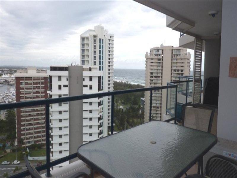 22 Montgomery Avenue, Main Beach QLD 4217