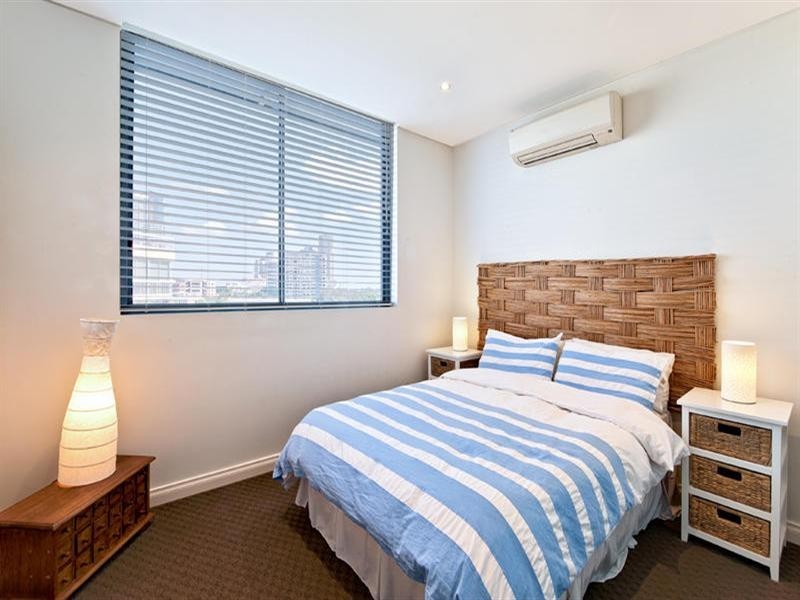 3 Como Crescent, Southport QLD 4215