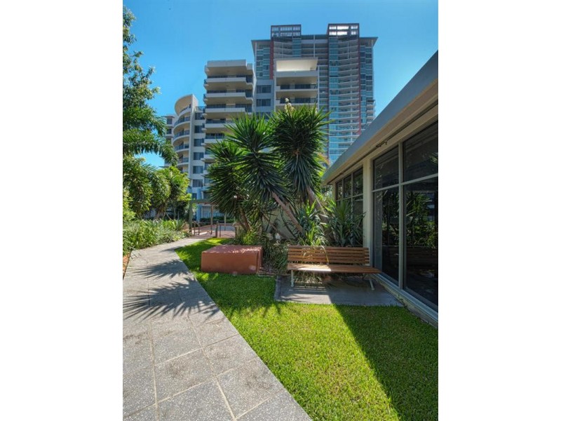 3 Como Crescent, Southport QLD 4215