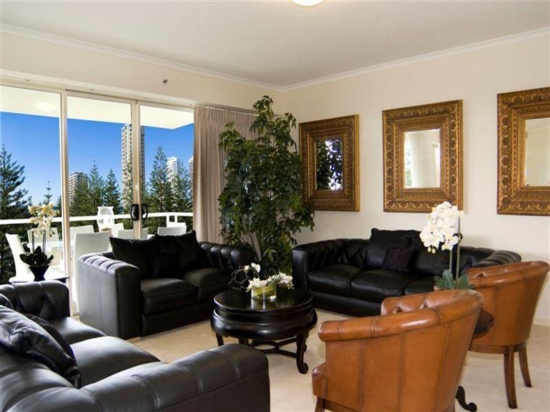 1 Lennie Avenue, Main Beach QLD 4217