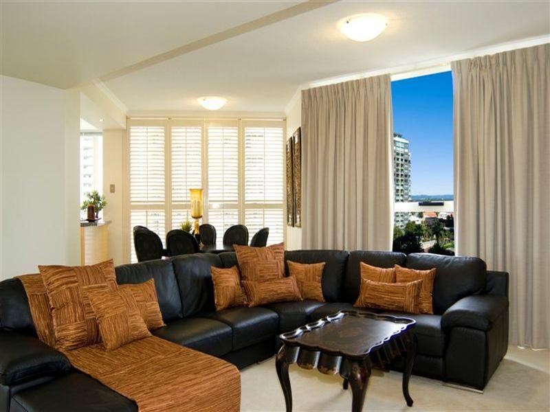 1 Lennie Avenue, Main Beach QLD 4217