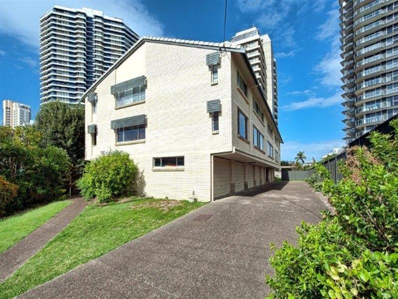 25 Pacific Street, Main Beach QLD 4217