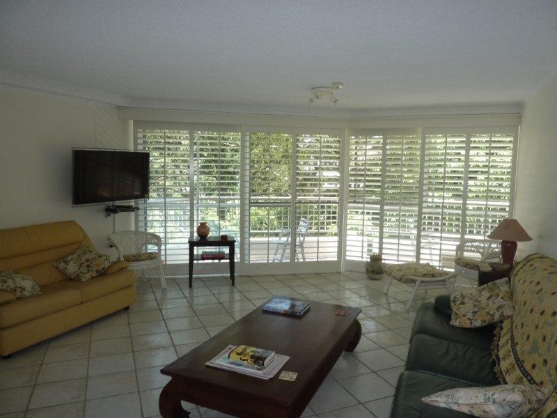 18 Macarthur Parade, Main Beach QLD 4217