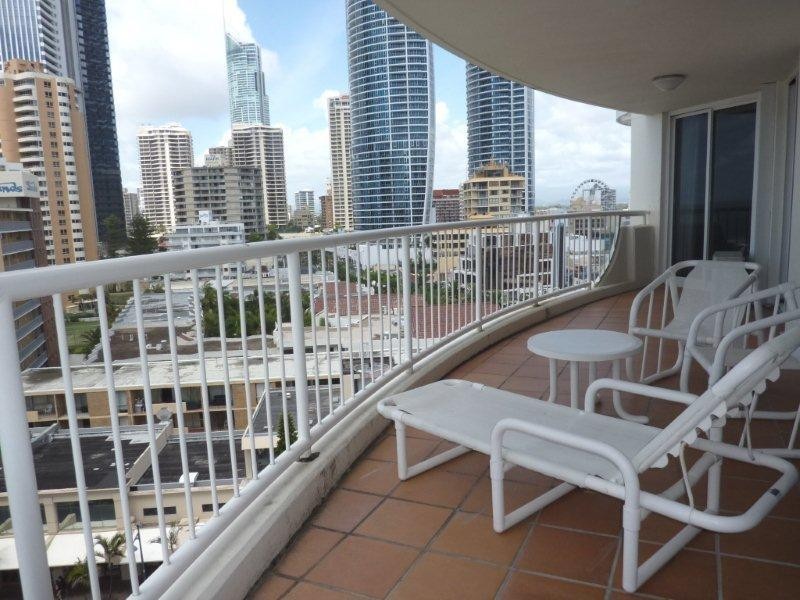 11 Elkhorn Avenue, Surfers Paradise QLD 4217