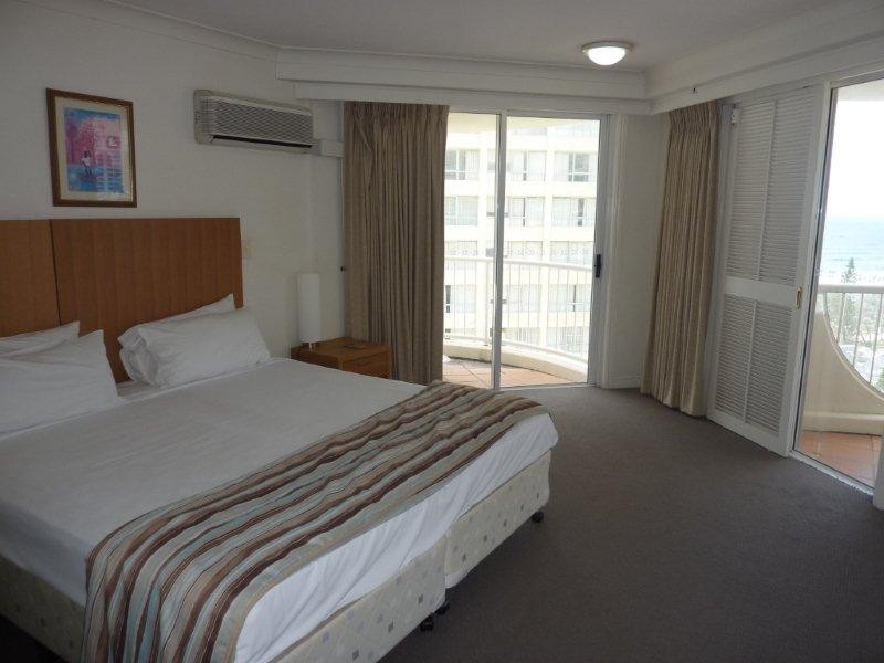 11 Elkhorn Avenue, Surfers Paradise QLD 4217