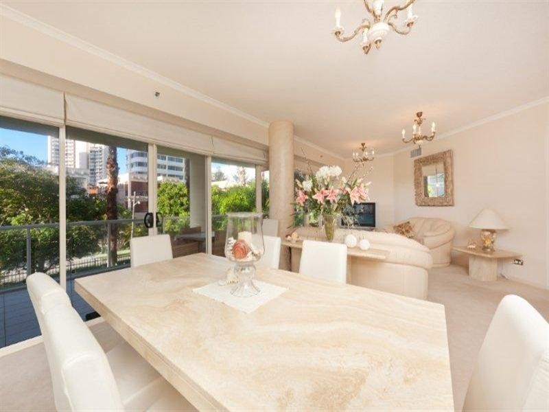 1 Lennie Avenue, Main Beach QLD 4217