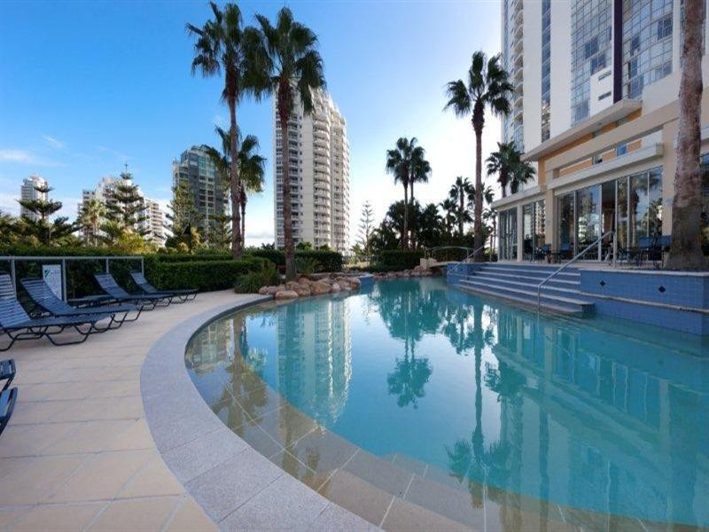 1 Lennie Avenue, Main Beach QLD 4217