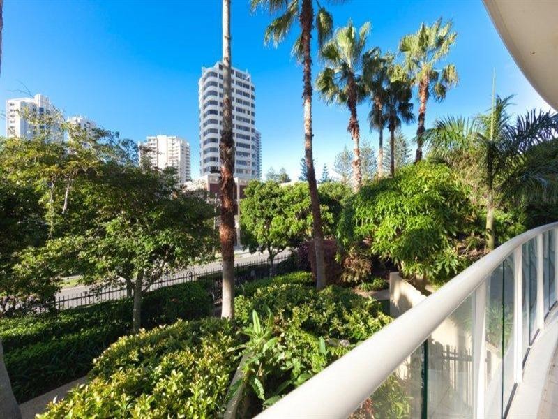 1 Lennie Avenue, Main Beach QLD 4217