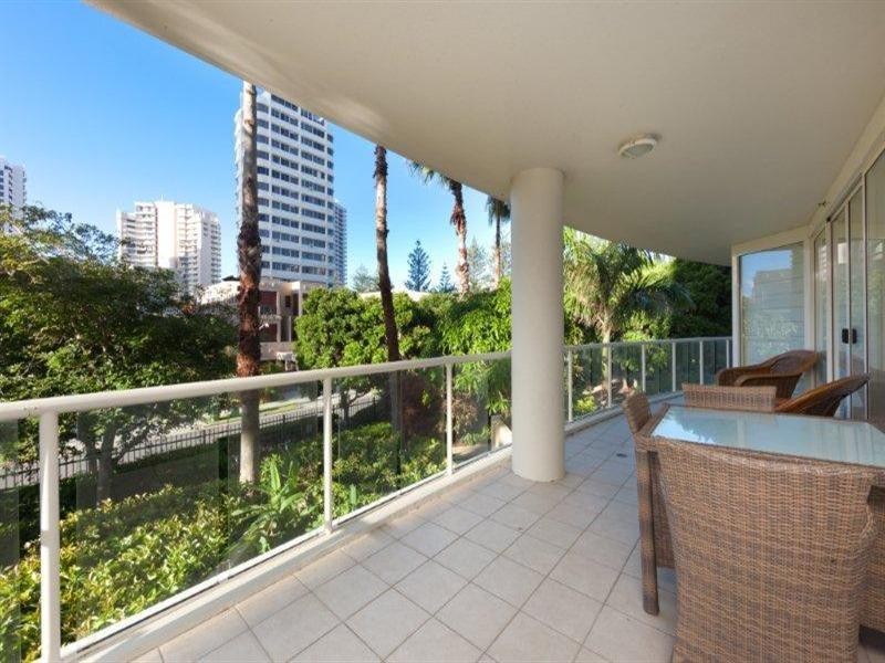 1 Lennie Avenue, Main Beach QLD 4217