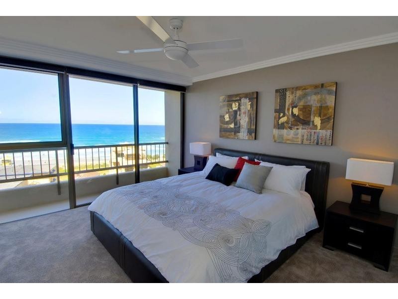 Main Beach QLD 4217