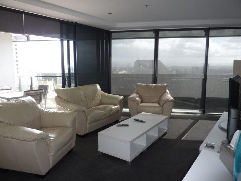 9 Ferny Avenue, Surfers Paradise QLD 4217