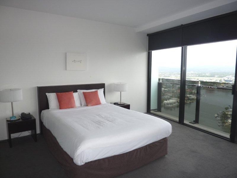 9 Ferny Avenue, Surfers Paradise QLD 4217