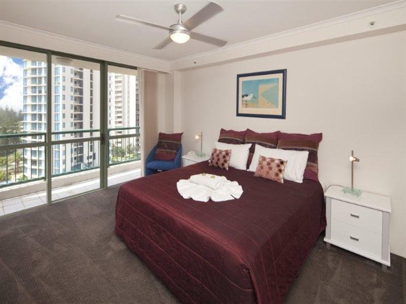 29 Woodroffe Avenue, Main Beach QLD 4217