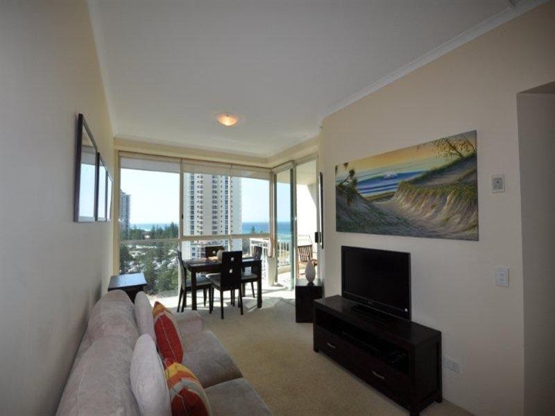 52 Pacific Street, Main Beach QLD 4217