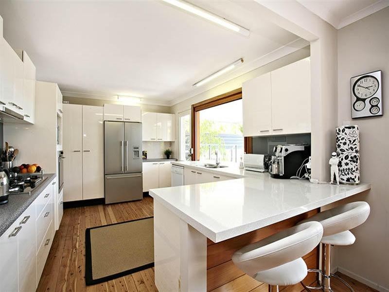 8 Gibraltar Drive, Isle Of Capri QLD 4217