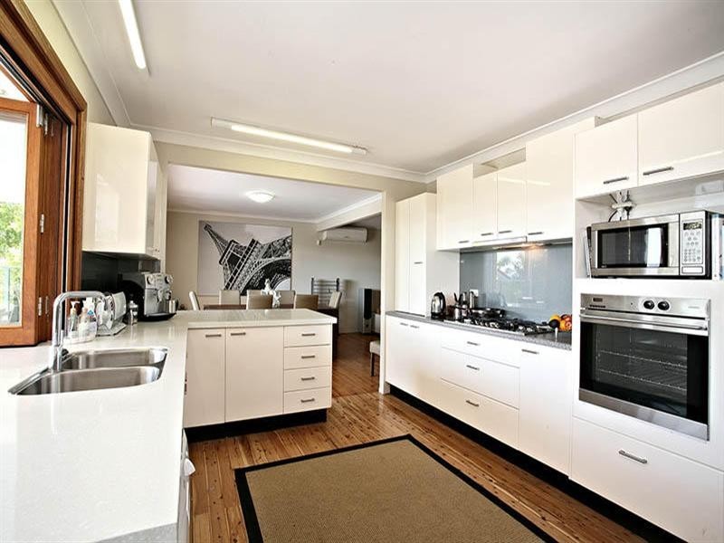 8 Gibraltar Drive, Isle Of Capri QLD 4217