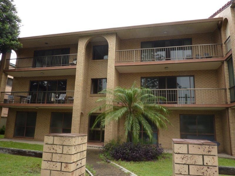 14 T.E Peters Drive, Broadbeach QLD 4218