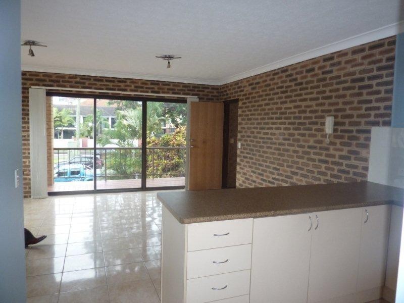 14 T.E Peters Drive, Broadbeach QLD 4218