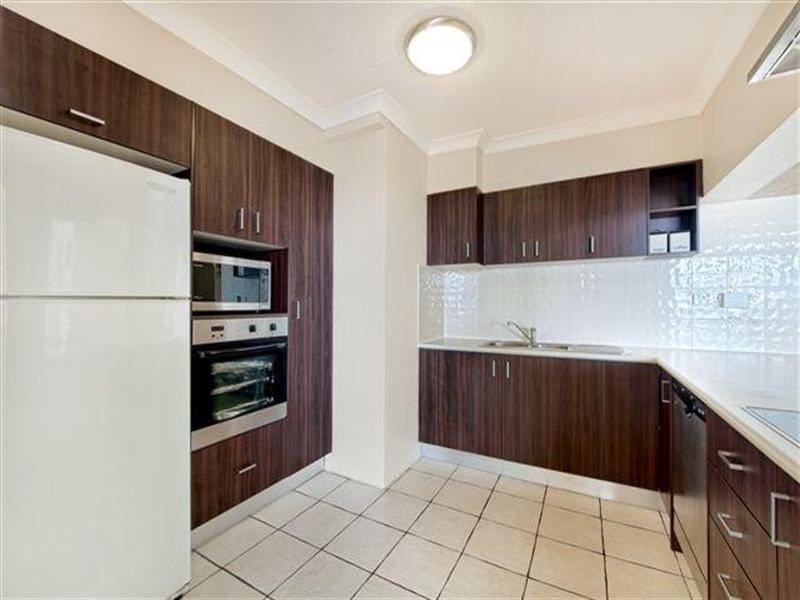 5 Clifford Street – Peninsula, Surfers Paradise QLD 4217