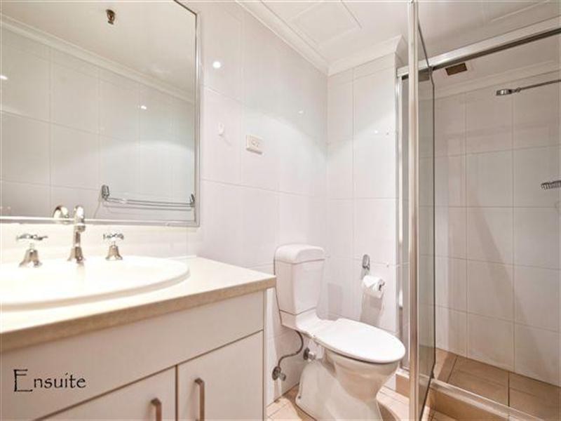 5 Clifford Street – Peninsula, Surfers Paradise QLD 4217