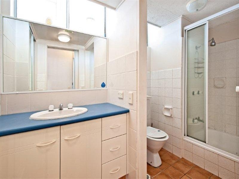 2 Ocean Avenue, Surfers Paradise QLD 4217