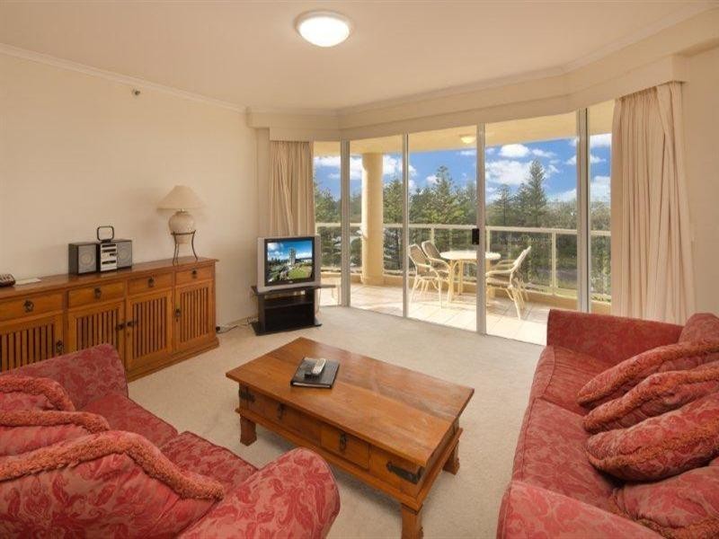 59 Pacific Street, Main Beach QLD 4217