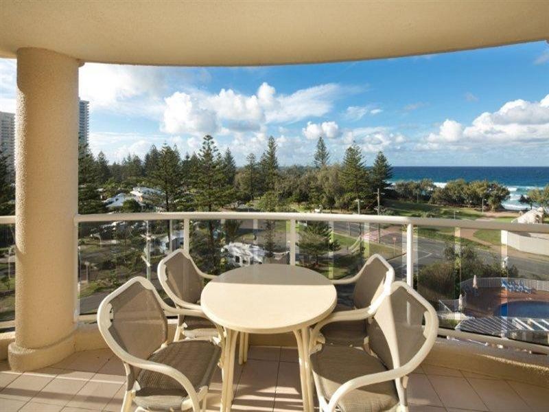 59 Pacific Street, Main Beach QLD 4217