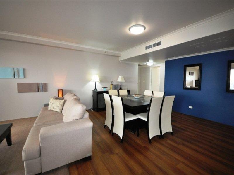 59 Pacific Street, Main Beach QLD 4217