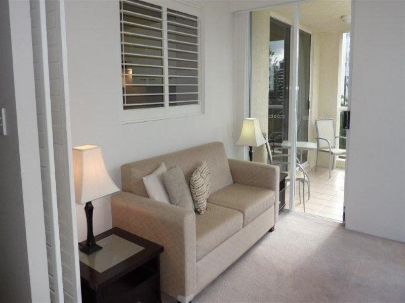 59 Pacific Street, Main Beach QLD 4217