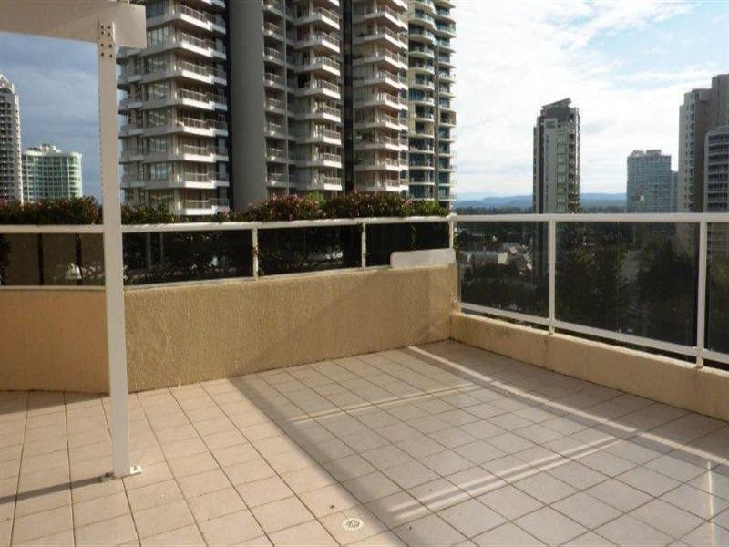 59 Pacific Street, Main Beach QLD 4217