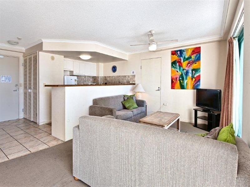 2 Fern Street, Surfers Paradise QLD 4217