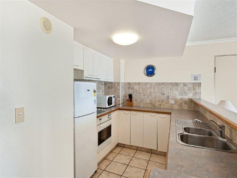 2 Fern Street, Surfers Paradise QLD 4217