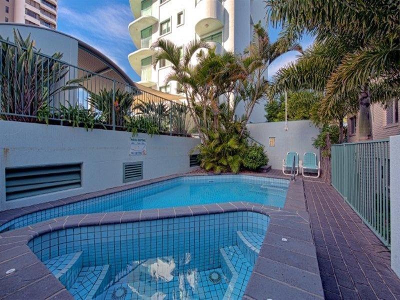 2 Fern Street, Surfers Paradise QLD 4217