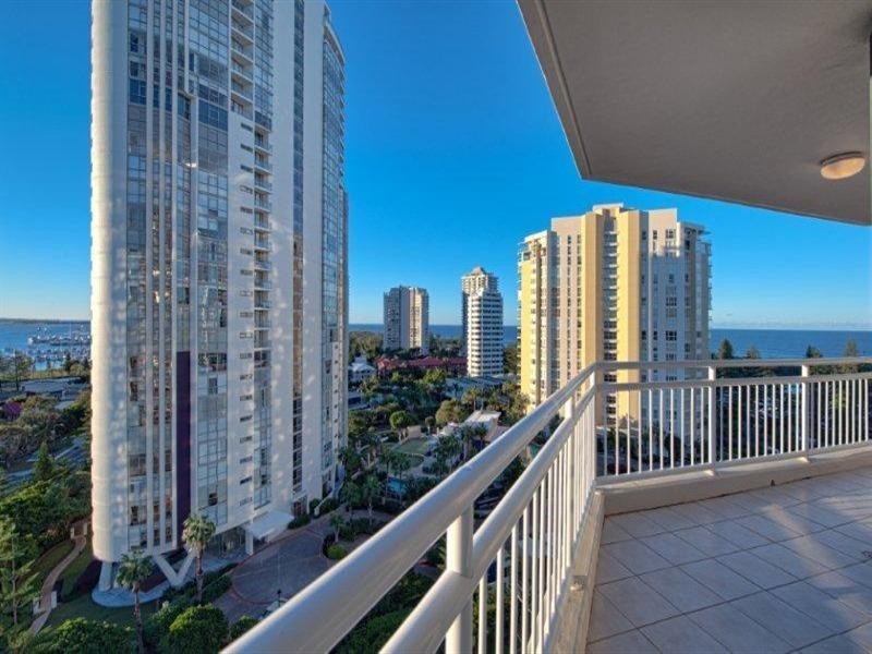 11 Hughes Avenue, Main Beach QLD 4217