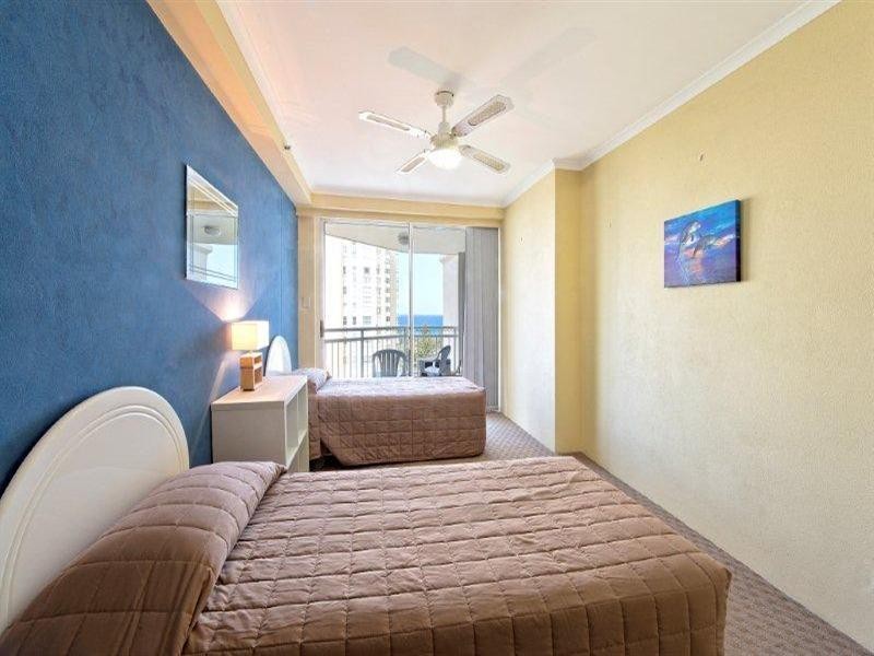 11 Hughes Avenue, Main Beach QLD 4217