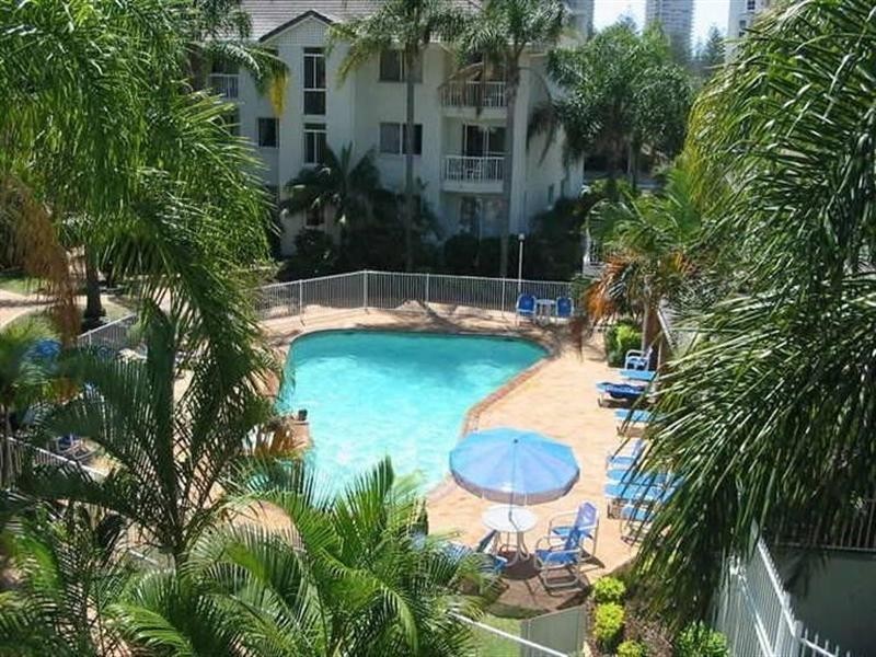 1 Cronin Avenue, Main Beach QLD 4217