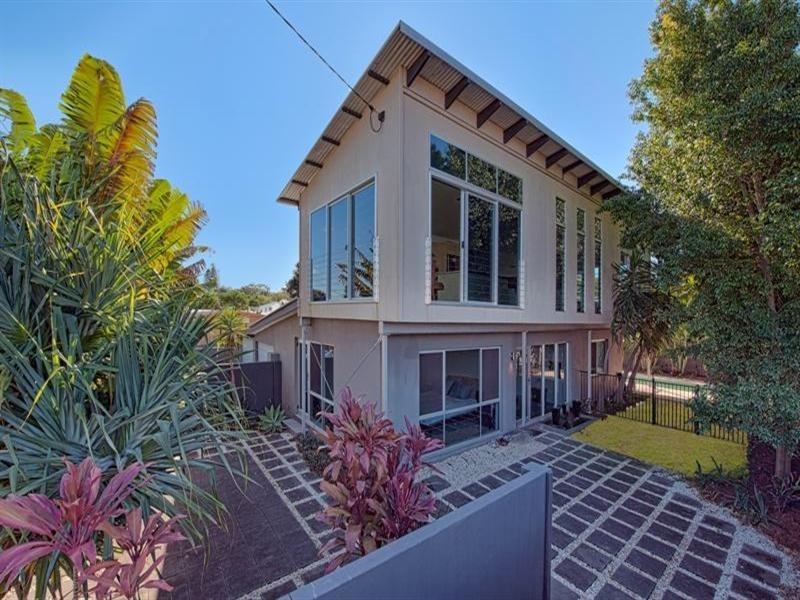 19 Yacht Street, Southport QLD 4215