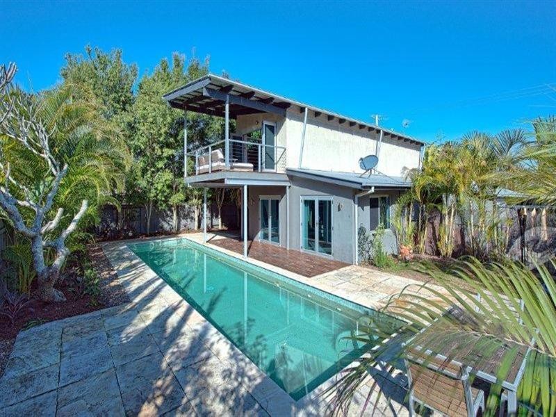 19 Yacht Street, Southport QLD 4215